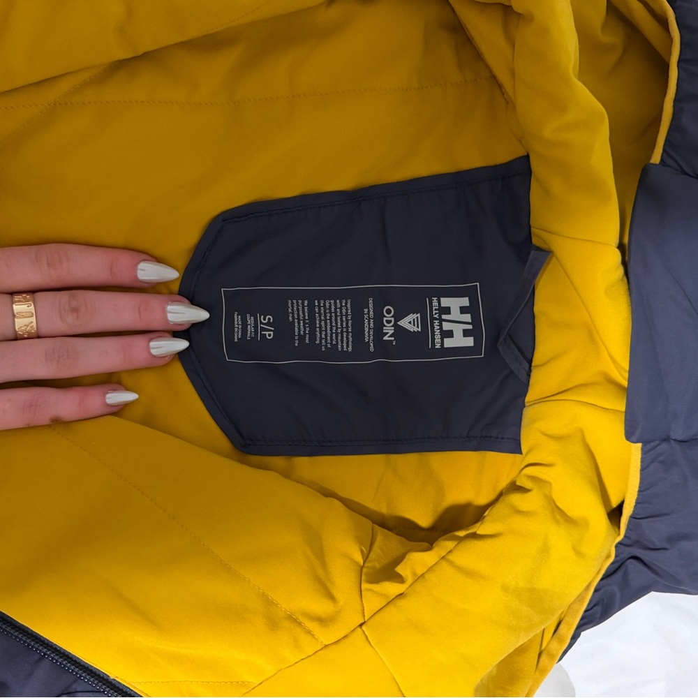 Helly Hansen Yellow and Black Jacket - Picture 2 of 2